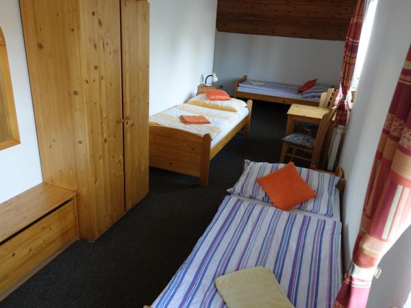 Penzion U Studánky : photo 5 de la chambre chambre triple (3 adultes)