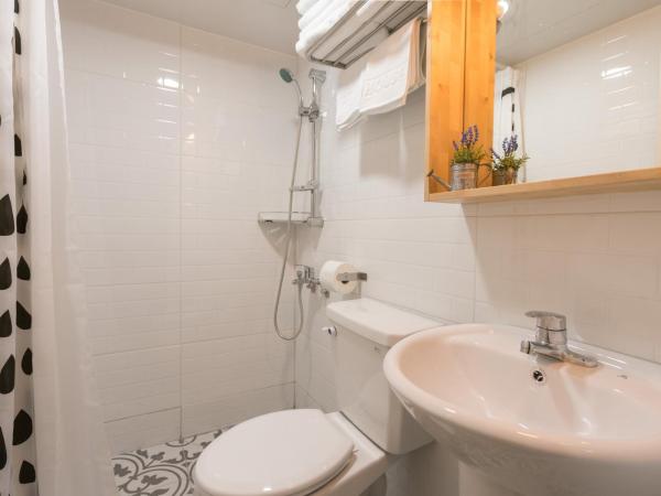 Neat House : photo 6 de la chambre chambre deluxe avec 2 lits queen-size