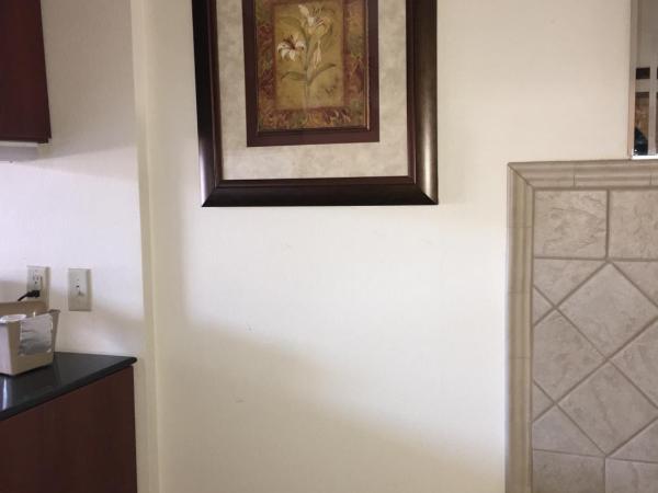 Microtel Inn & Suites by Wyndham Indianapolis Airport : photo 2 de la chambre suite lit queen-size de luxe - non-fumeurs