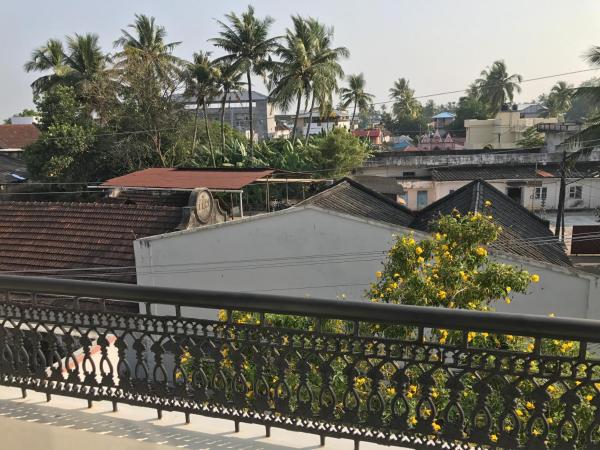 Daffodils Spice Court : photo 10 de la chambre chambre double avec balcon (2 adultes + 1 enfant)