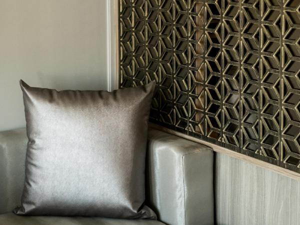 De Chai the Deco Chiang Mai - SHA Plus : photo 1 de la chambre chambre de luxe avec vue sur la piscine