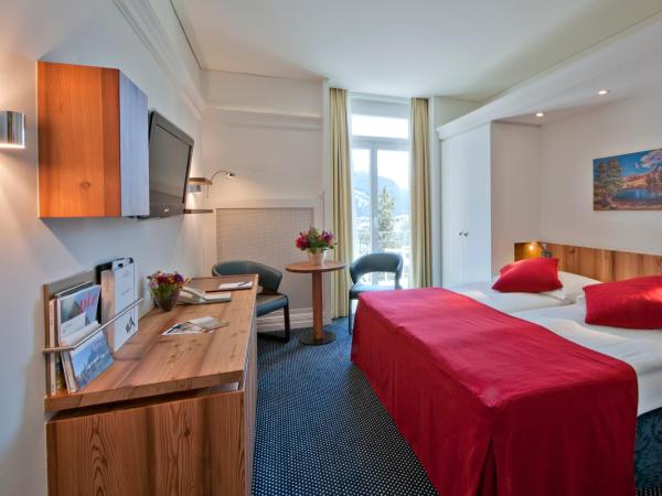 Hotel Schweizerhof St. Moritz : photo 4 de la chambre chambre double – vue sur lac