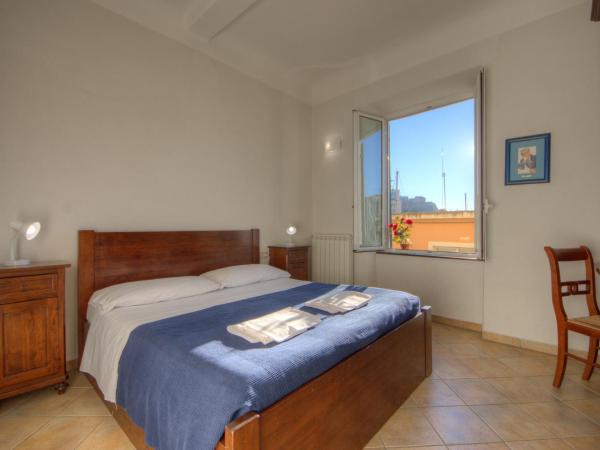 Club Nautico Savona : photo 5 de la chambre chambre double - vue sur mer