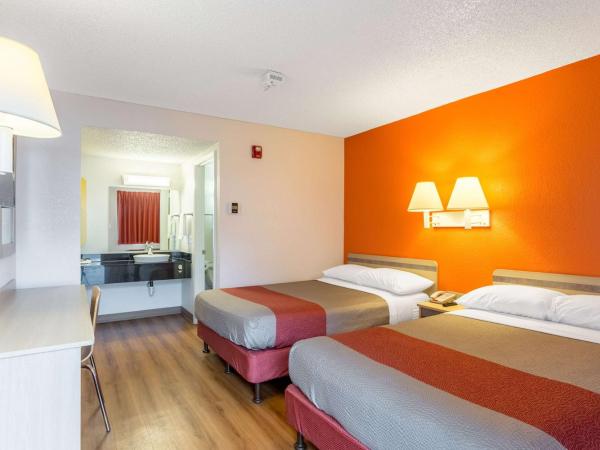 Motel 6-Albuquerque, NM - South - Airport : photo 2 de la chambre chambre quadruple