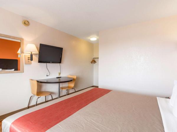 Motel 6 Albuquerque Northeast : photo 4 de la chambre chambre double - non-fumeurs