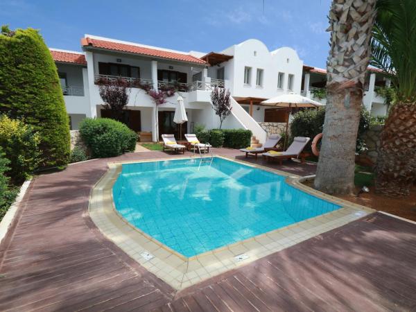 Annabelle Beach Resort : photo 2 de la chambre suite vip avec piscine commune