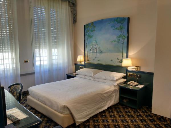 iH Hotels Milano Ambasciatori : photo 3 de la chambre chambre double