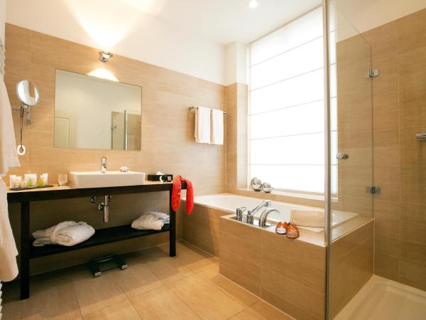 Château d'Ouchy : photo 5 de la chambre chambre triple