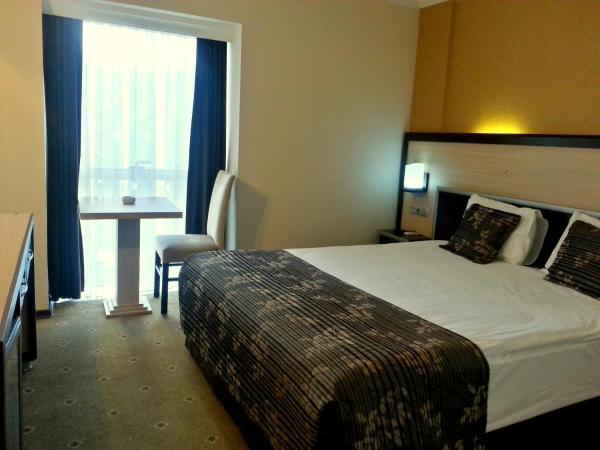 Hotel Ismira : photo 6 de la chambre chambre double ou lits jumeaux