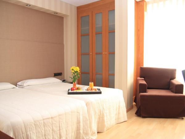 Hotel Villa de Barajas : photo 2 de la chambre chambre double ou lits jumeaux