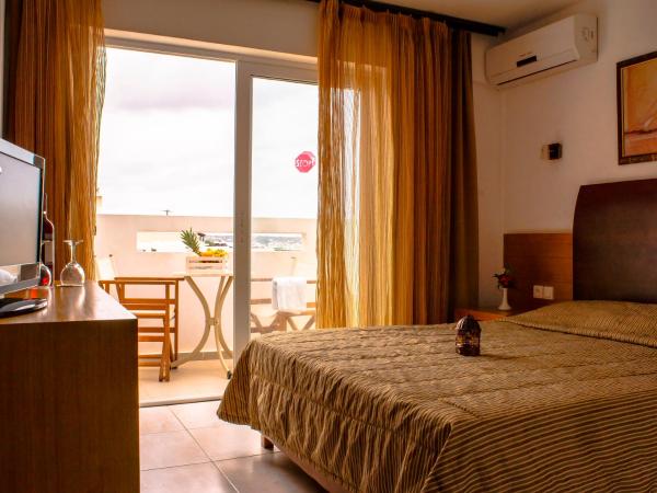 Mediterraneo Hotel : photo 3 de la chambre suite junior