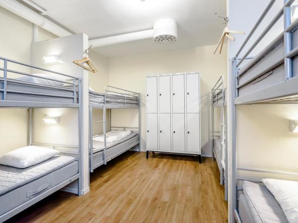 City Hostel : photo 7 de la chambre lit dans dortoir mixte de 8 lits 