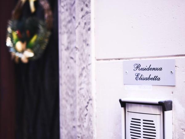 Residenza Elisabetta : photo 9 de la chambre chambre double juliette dans appartement tosca