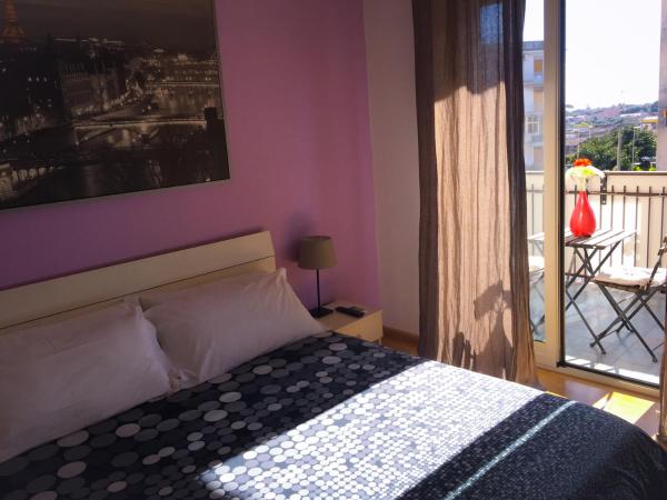 B&B Policlinico : photo 4 de la chambre chambre triple deluxe