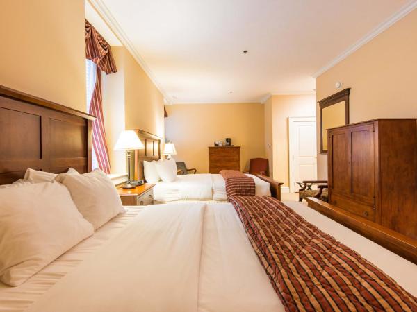 Fort Harrison State Park Inn : photo 1 de la chambre chambre avec 2 grands lits queen-size 