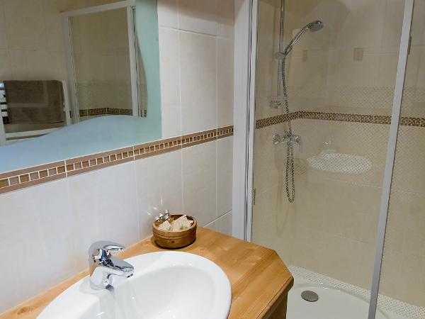 Hôtel-Chalet Les Ecureuils Restaurant, Sauna & Spa Garage : photo 1 de la chambre suite junior