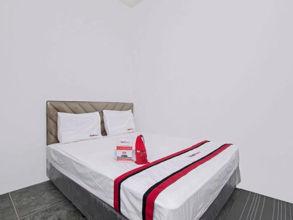 RedDoorz @ Radio Dalam : photo 7 de la chambre chambre double reddoorz