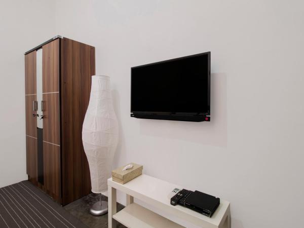 RedDoorz @ Radio Dalam : photo 3 de la chambre chambre double reddoorz