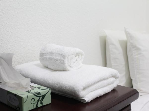 Union Hotel : photo 3 de la chambre chambre simple avec salle de bains commune