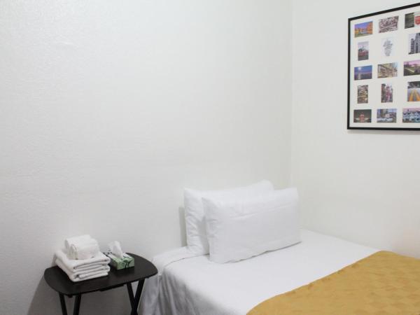 Union Hotel : photo 5 de la chambre chambre de luxe avec lit double et salle de bains commune