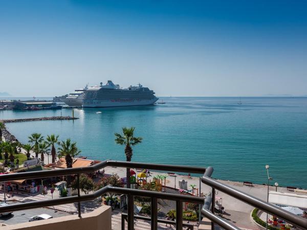 Derici Hotel : photo 6 de la chambre chambre double ou lits jumeaux (2 adultes + 1 enfant) - vue sur mer