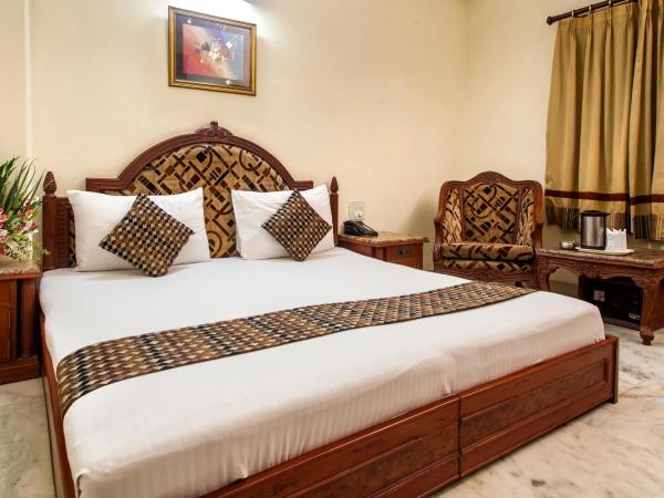 Hotel Sunstar Residency : photo 4 de la chambre petite chambre double