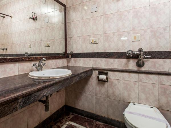 Hotel Sunstar Residency : photo 7 de la chambre chambre double ou lits jumeaux