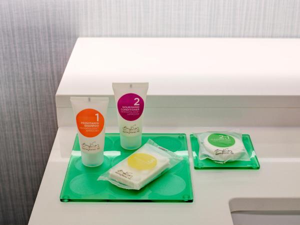 Hyatt Place Arlington Courthouse : photo 9 de la chambre chambre lit king-size avec canapé-lit