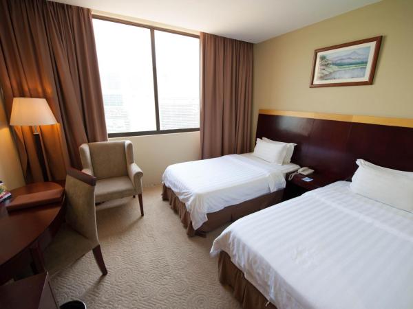Gaya Centre Hotel : photo 2 de la chambre chambre deluxe double ou lits jumeaux