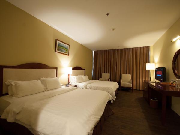 Gaya Centre Hotel : photo 4 de la chambre chambre familiale