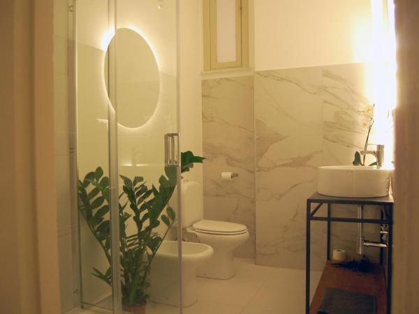 B&B 4 ELEMENTI CATANIA : photo 6 de la chambre chambre double deluxe