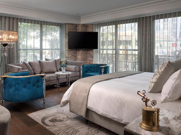 The Ivey's Hotel : photo 5 de la chambre suite lit king-size avec balcon