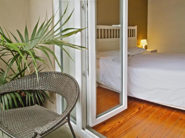 Porto Spot Hostel : photo 4 de la chambre chambre double avec salle de bains privative