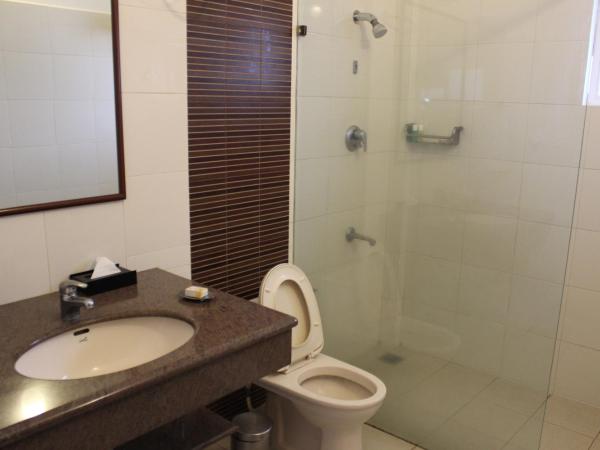 juSTa Off MG Road : photo 2 de la chambre chambre double de luxe