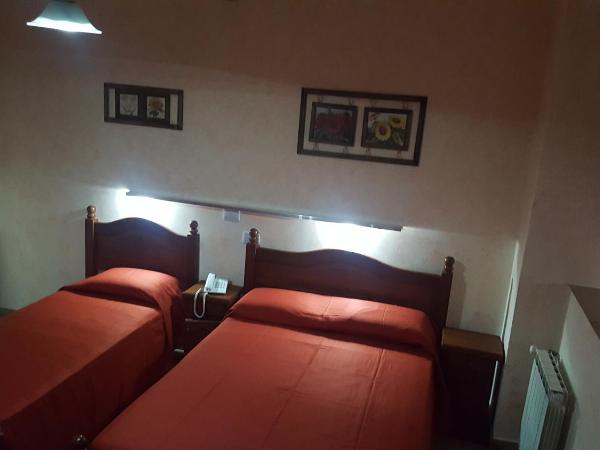 Hotel El Porteño : photo 1 de la chambre chambre triple