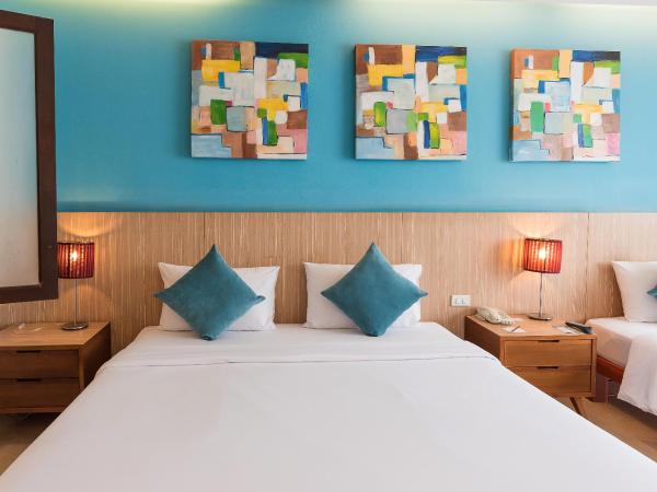 Hotel J Pattaya - SHA Extra Plus : photo 4 de la chambre chambre triple deluxe