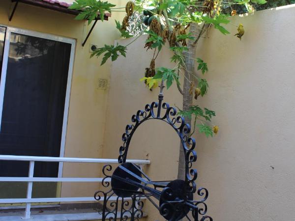 Georgia Old Town Apartments : photo 9 de la chambre studio avec balcon