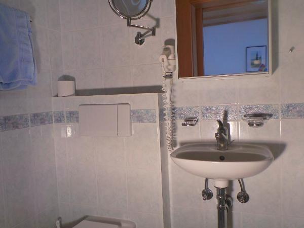 Garni Soldanella : photo 5 de la chambre chambre simple Économique