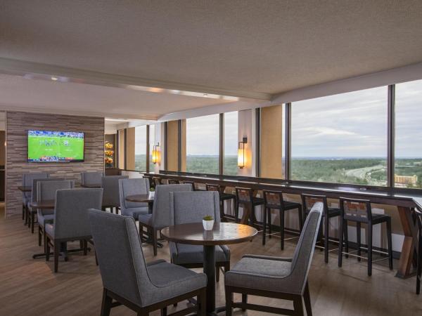 Sonesta Nashville Airport : photo 10 de la chambre hébergement lit king-size concierge