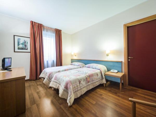 Hotel Roma : photo 3 de la chambre chambre lits jumeaux
