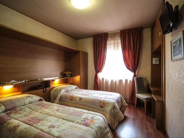 Hotel Roma : photo 2 de la chambre chambre lits jumeaux