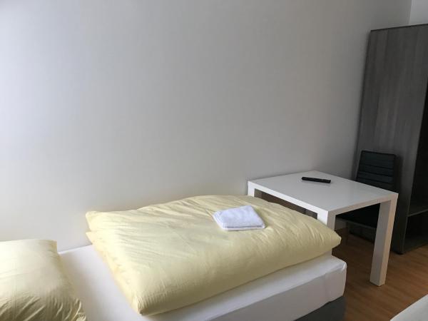 Montagehotel Bed & Steel : photo 8 de la chambre chambre simple avec salle de bains privative