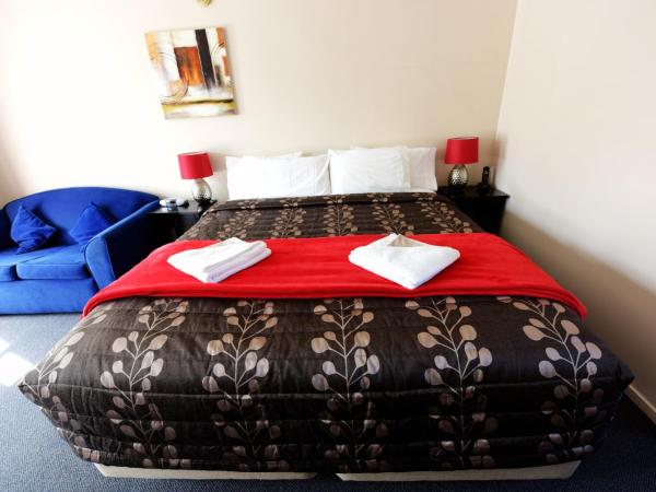 Addington Stadium Motel : photo 5 de la chambre studio lit queen-size
