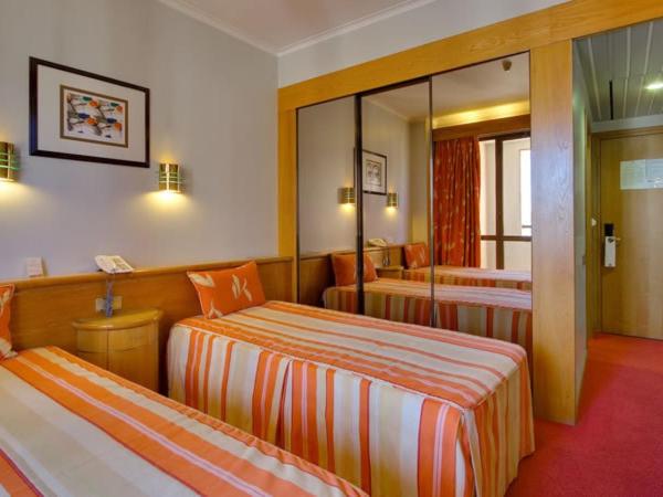 Hotel Alif Campo Pequeno : photo 3 de la chambre chambre lits jumeaux