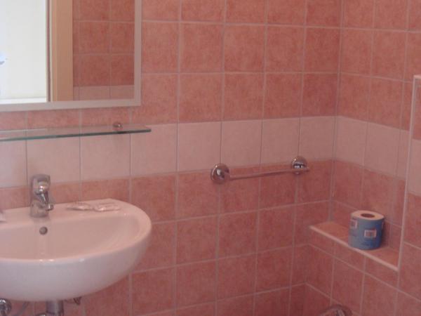 Hotel Arcade : photo 3 de la chambre chambre triple