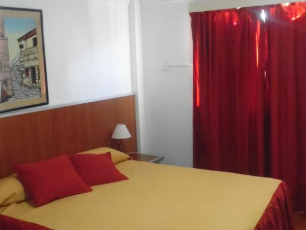 Adrazi Internacional : photo 3 de la chambre chambre double ou lits jumeaux standard