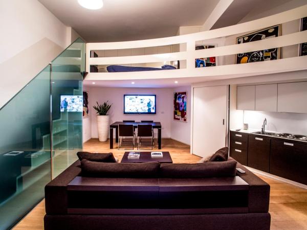 Gallery House : photo 5 de la chambre chambre double en duplex - bâtiment séparé