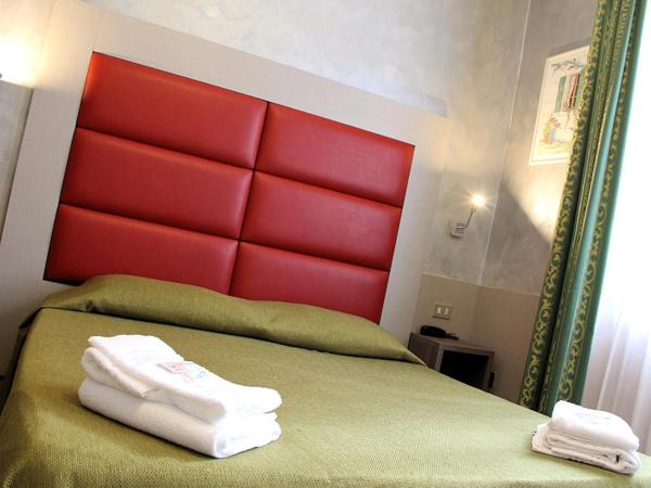 Hotel Le Querce : photo 9 de la chambre chambre triple