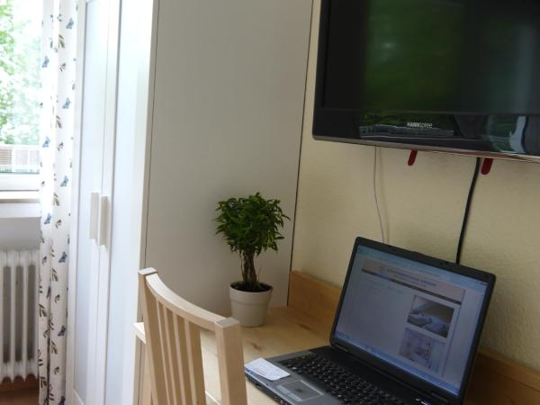 Apartmenthaus Sonnen : photo 6 de la chambre appartement avec balcon