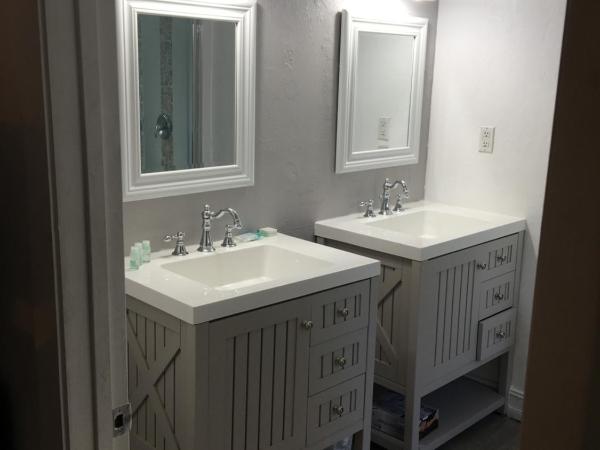 Courtyard Villa Hotel : photo 3 de la chambre chambre lit king-size